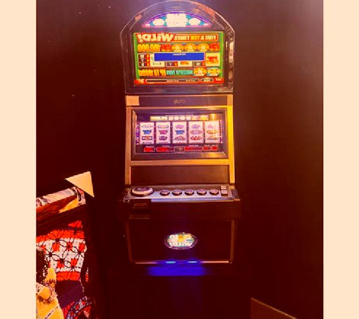 Banker Two-Eight Bars slot game