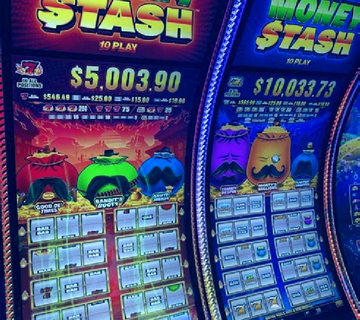 Bash the Banana Stash slot machine