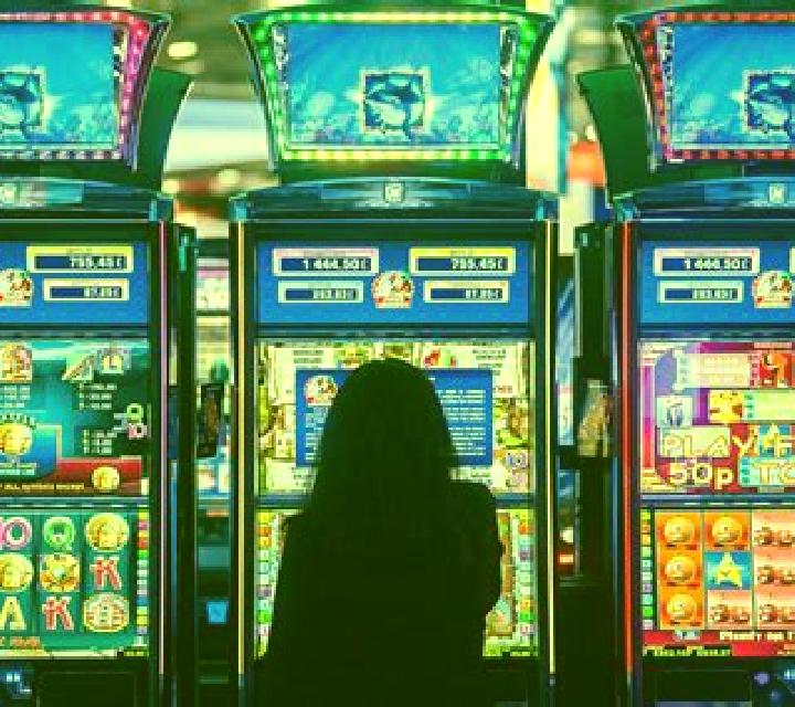 Bebe y Gana slot machine