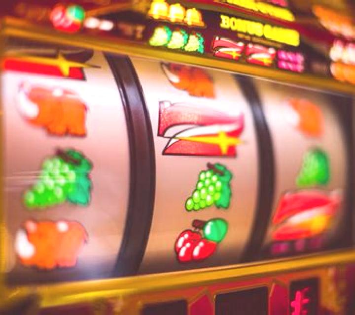 Bet On Poker Live slot machine