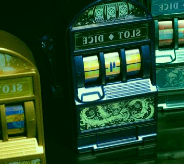 Bikini Dice slot machine