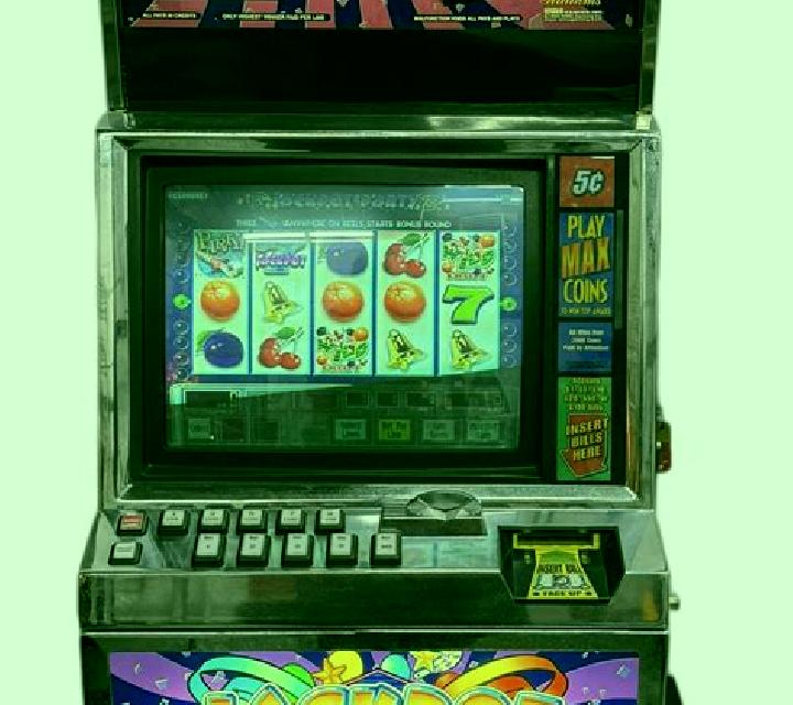 Bikini Queens Party slot machine