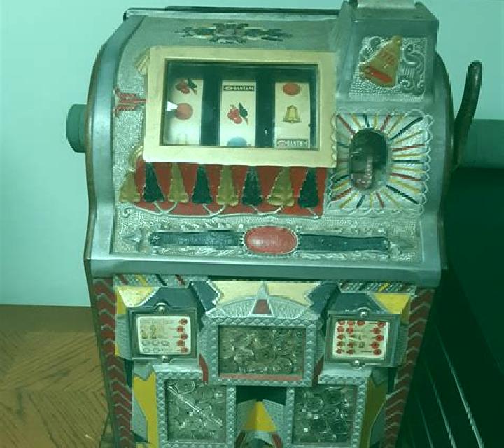 Bird Jewelled slot machine