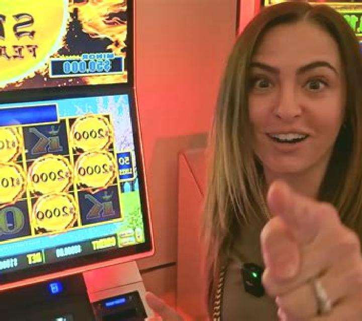 Black Friday (Shady Lady) slot machine