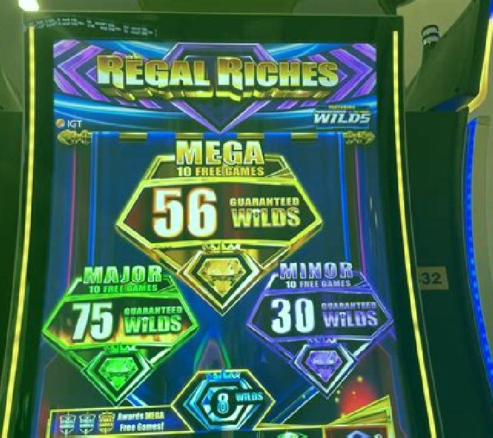 Black Gold Flight of Riches slot game