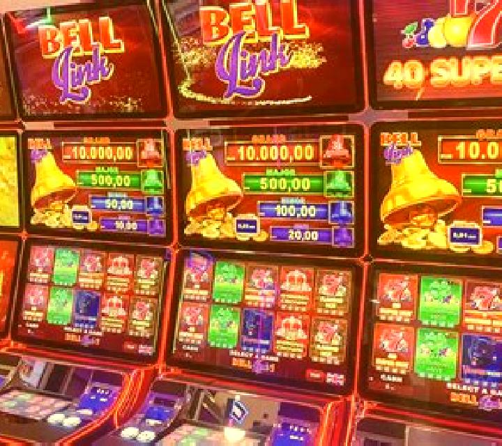 Black Lounge Bell Link slot game