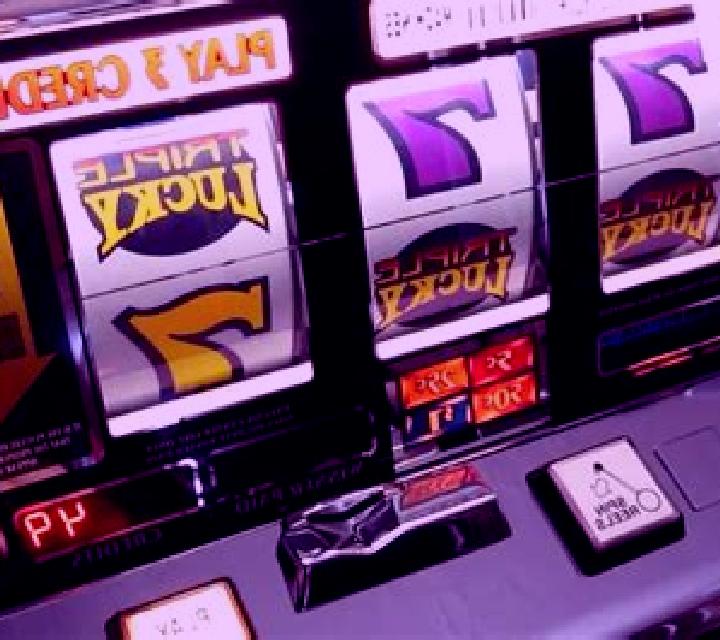 Blackjack Lucky Sevens slot machine