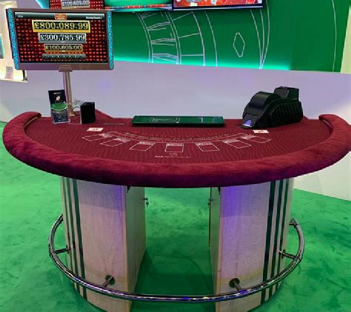 Blackjack Switch (Novomatic) slot game