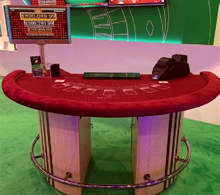 Blackjack Switch (Novomatic) slot