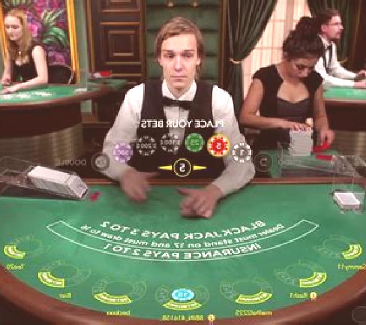 Blackjack White 1 (Evolution Gaming) slot