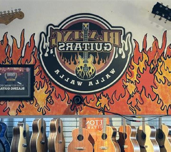 Blazing Guitars Ultima slot game