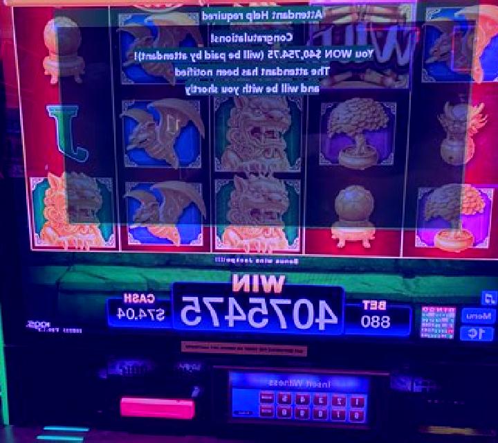 Blazing Guitars Ultima slot machine