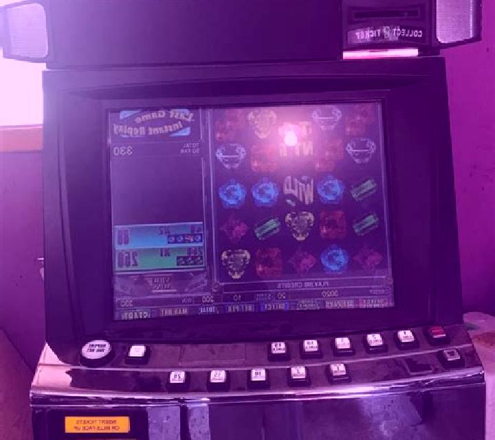 Bling Bling Wild Tiles slot machine