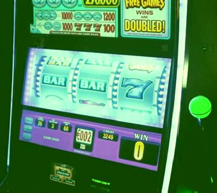 BomBom Bot online slot