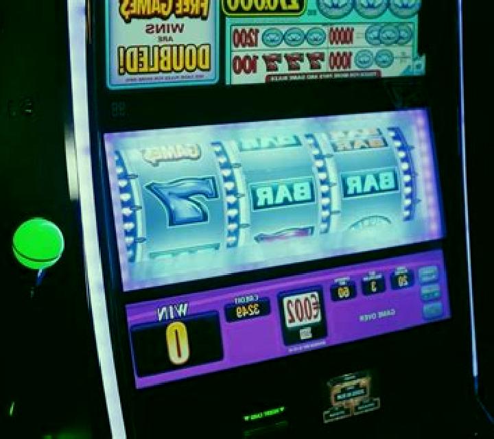 BomBom Bot slot machine