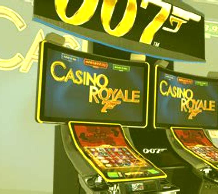 Bond Royale slot machine