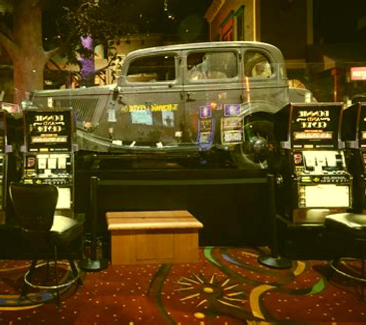 Bonnie s Clyde slot machine