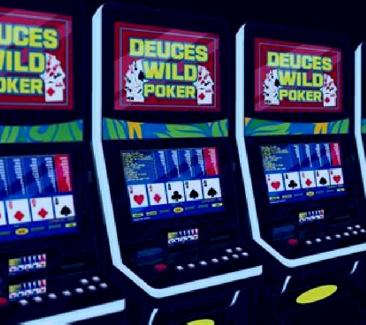 Bonus Deuces Wild - Power Poker slot machine