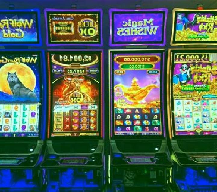 Book of Elves 2 slot machine