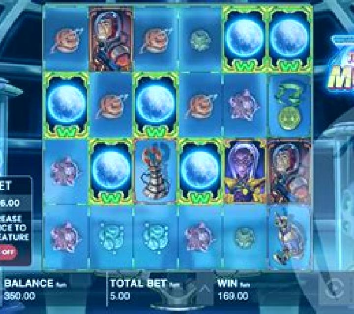 Book of Moon slot machine