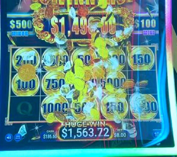 Book of Nile Hold n Link slot machine