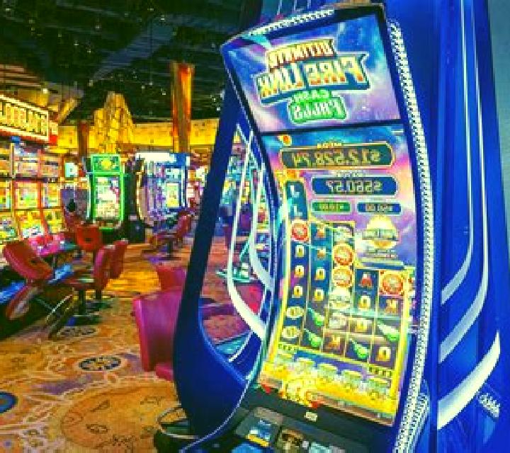 Bowling Zone slot machine