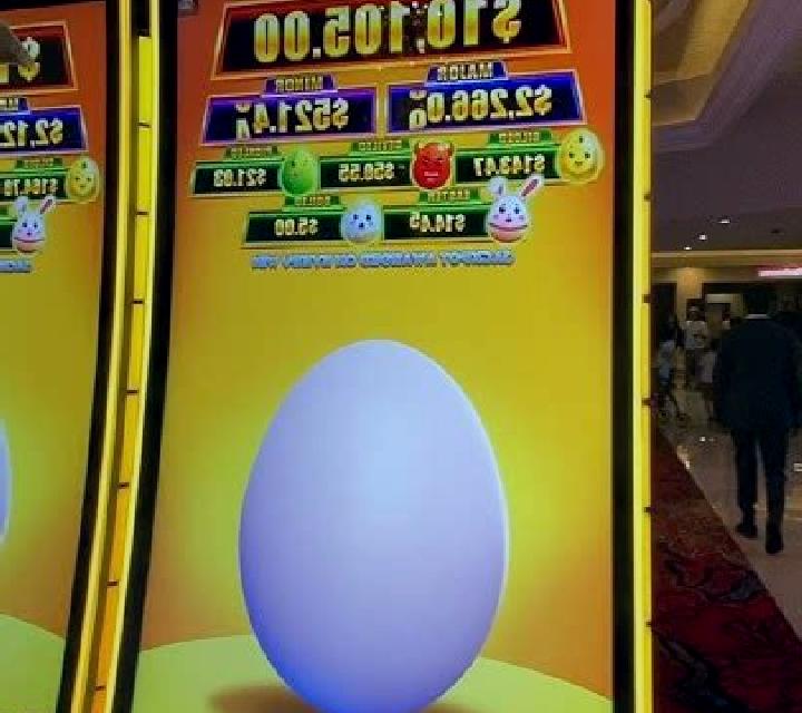 Break an Egg slot machine