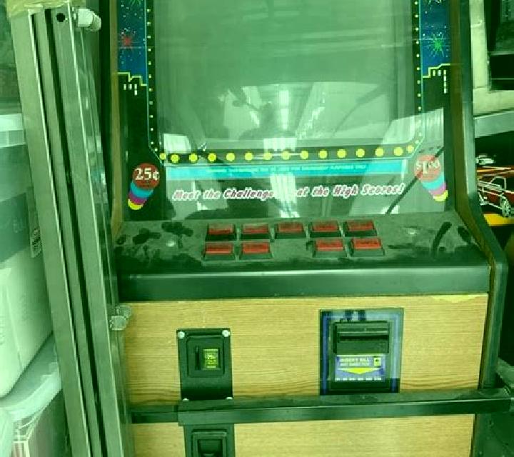 Broadway Pigeon slot machine