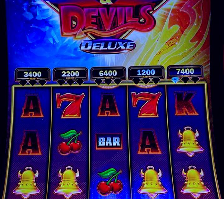Burning Diamonds slot machine