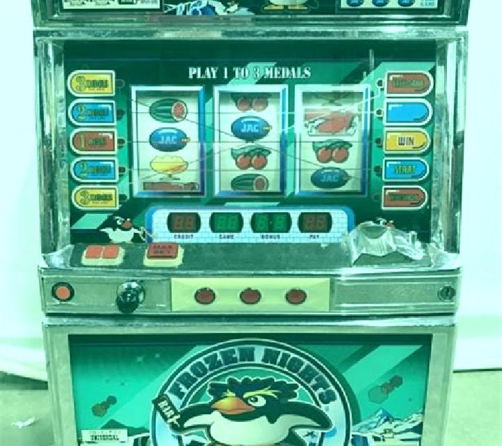 Cabaret Nights slot machine