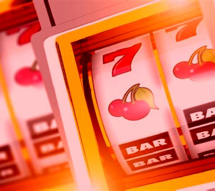 Cafe de Paris (GameScale) slot machine