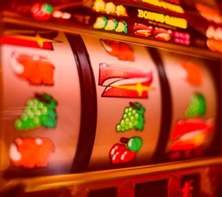Cafe de Paris (XIN Gaming) slot machine
