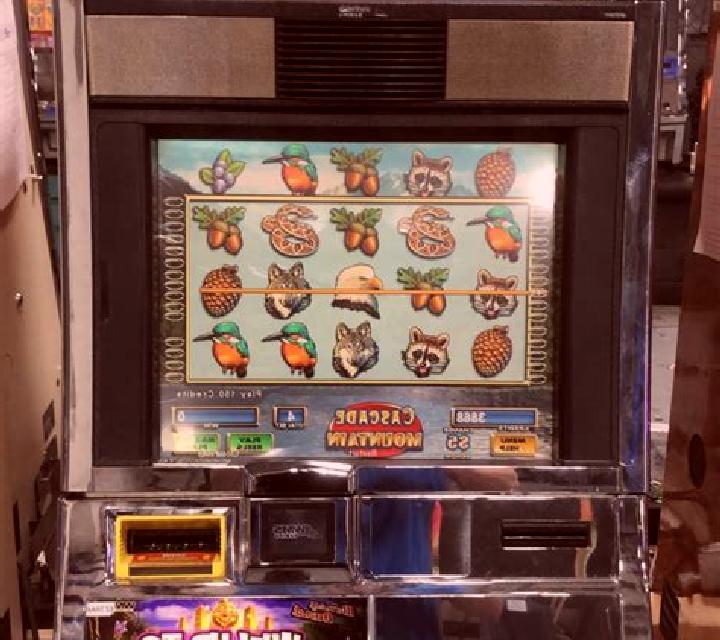 Cakeshop Cascade slot machine