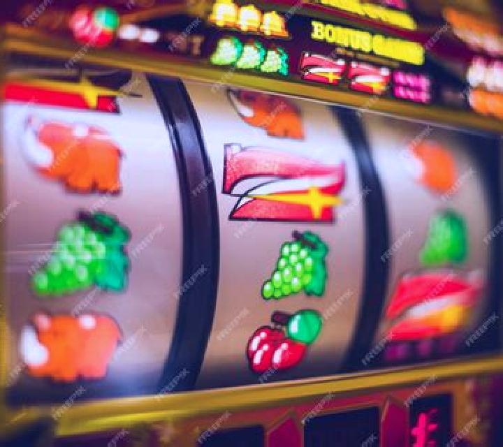 Calliga slot machine