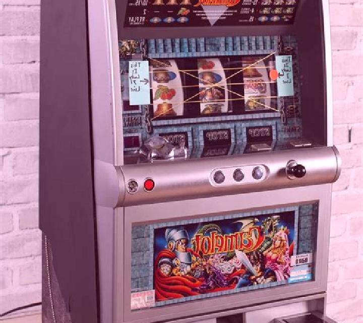Camelot Cash slot machine