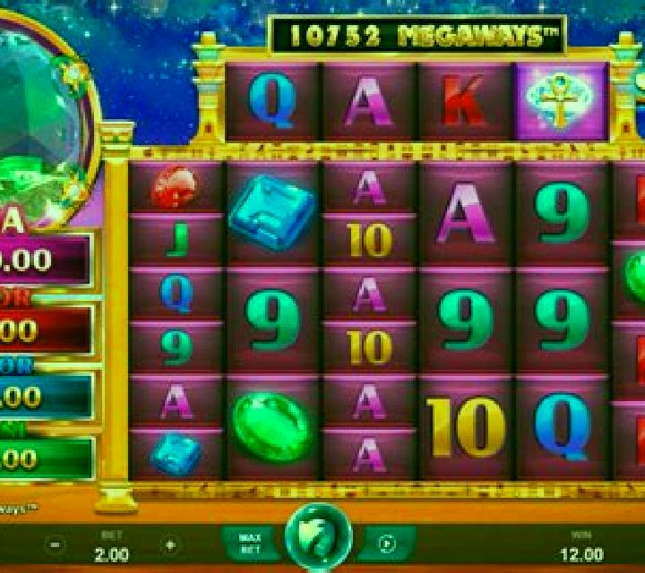 Cash Heist Golden Scarab online slot