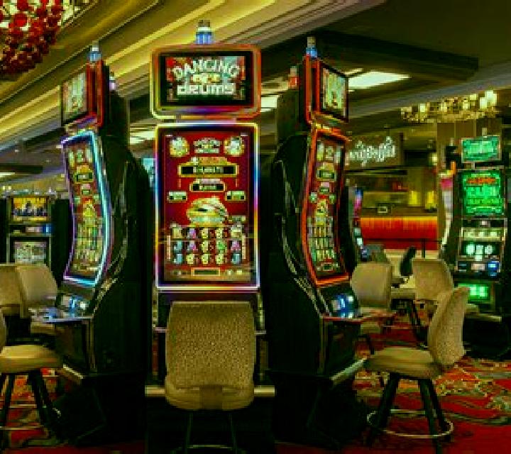Casino Hold Em (Platipus) slot machine