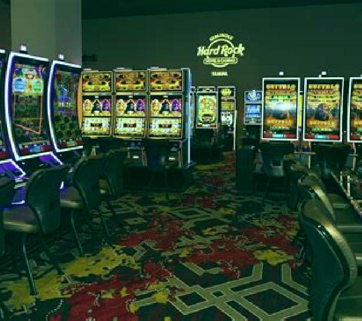 Casino Solitaire (Flipluck) slot machine