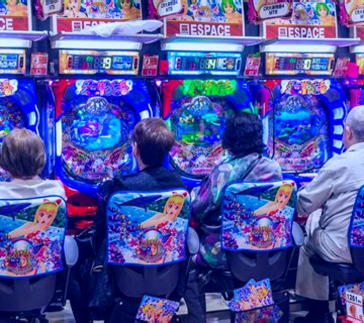Cats Balls Pachinko slot game