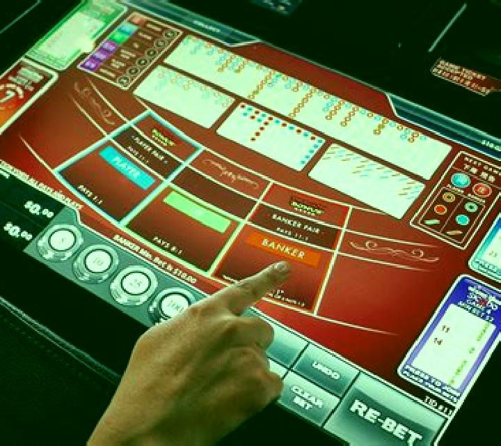 Chroma Key Baccarat slot machine