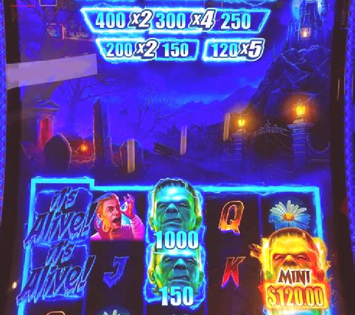 Chrono Cats Club slot machine