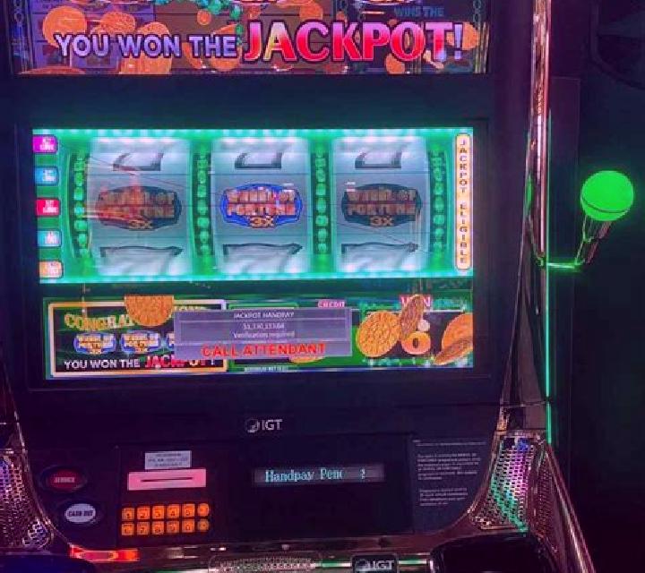 Cindereela slot machine