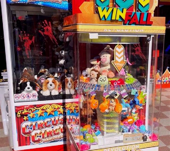 Circus Claw slot machine