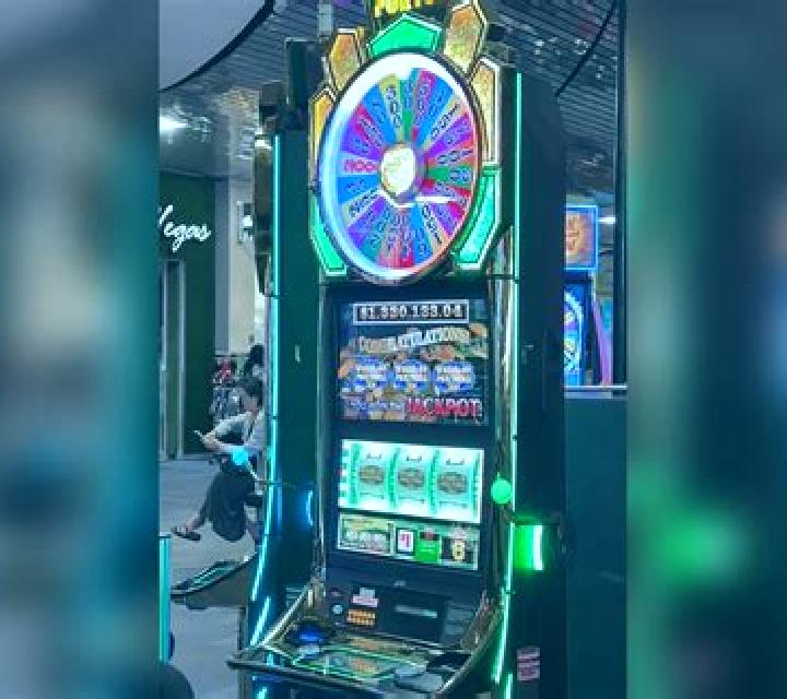 Classy Vegas slot machine