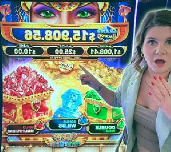 Cleopatra Triple Fortune slot machine