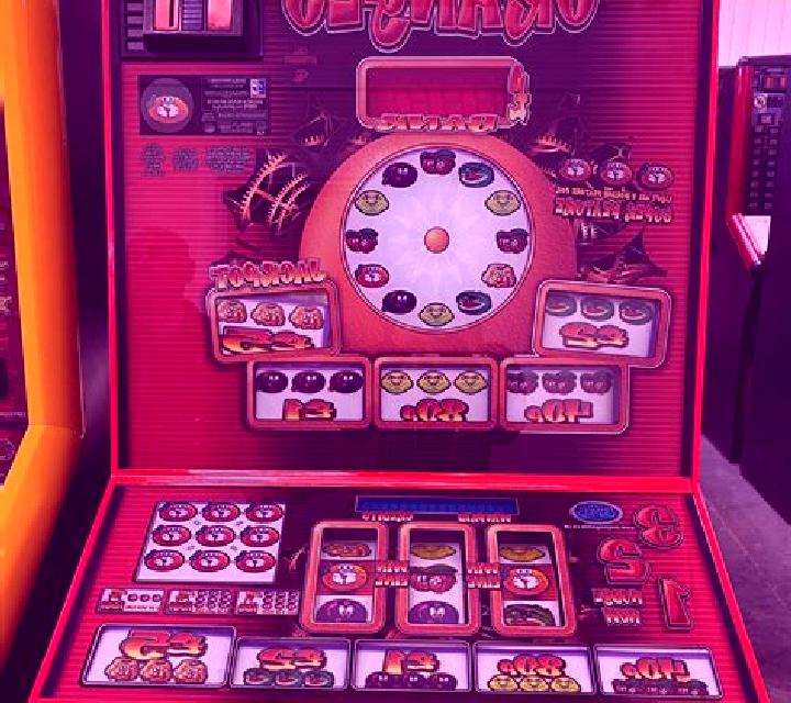 Clockwork Oranges slot machine