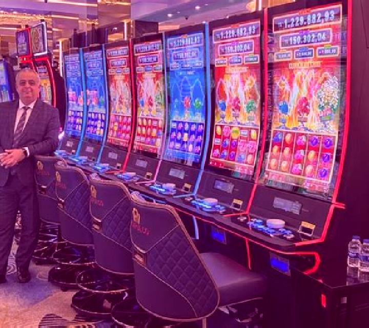 Clover Deluxe 2x slot machine