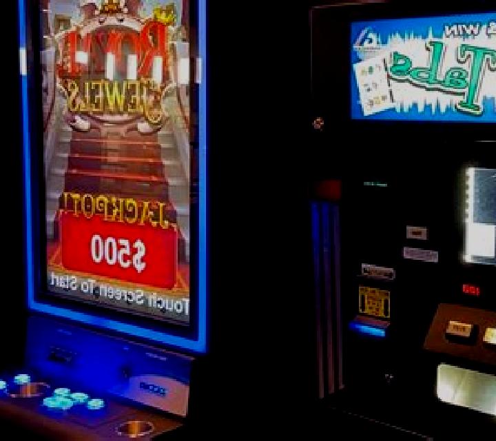 Cloveromatic (Pull Tabs) online slot
