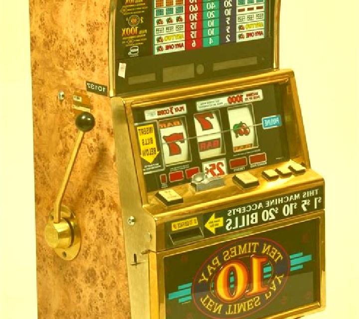 Club Mr. Luck 10 slot machine