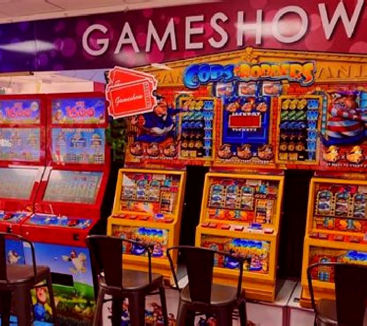 Clucks and Robbers slot machine